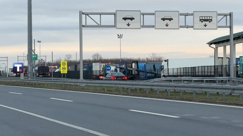Bez većih zadržavanja vozila na prelazu Horgoš prvog dana pune primene EES