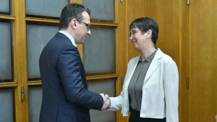 Petković sa ambasadorkom i zvaničnikom MSP Nemačke o položaju Srba na KiM i dijalogu