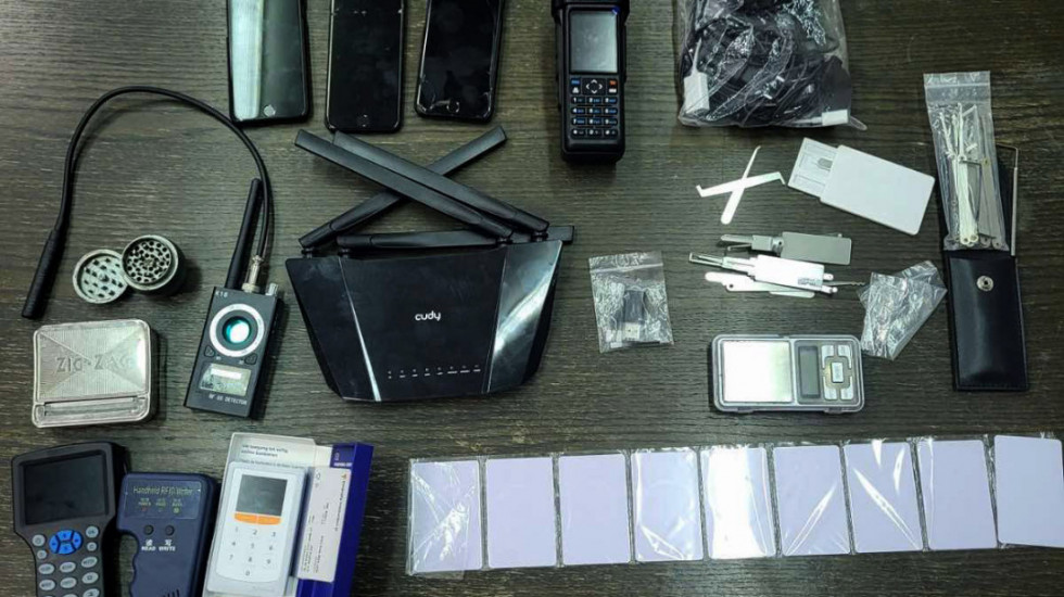 Bugarski državljanin uhapšen u Pirotu zbog falsifikovanja platnih kartica i droge