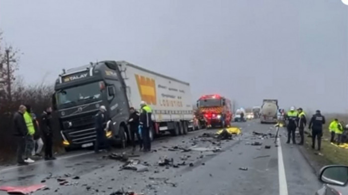 Snimak stravičnog sudara kod Temišvara: Poginulo sedam navijača grčkog PAOK-a