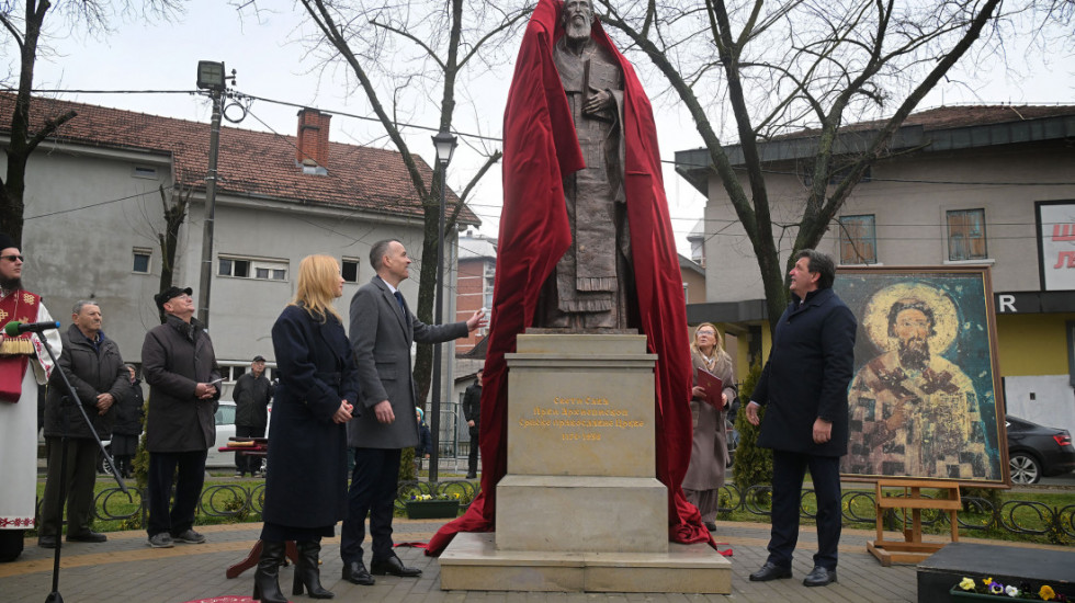 U Kruševcu otkriven spomenik Svetom Savi