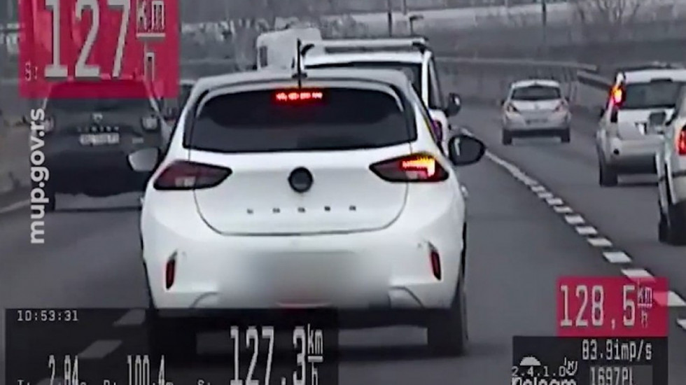 Nasilnička vožnja na Mostu na Adi: Sankcionisana tri vozača (VIDEO)