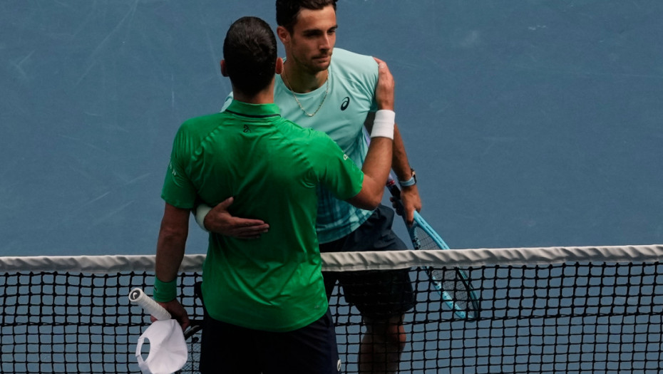 Novak u polufinalu Australijan opena, Muzeti predao meč