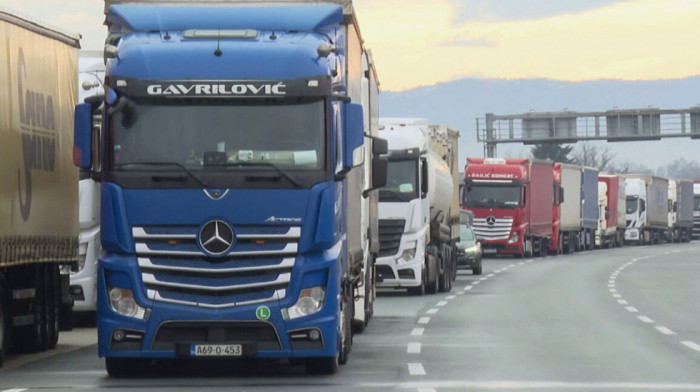 Prevoznici u Crnoj Gori obustavljaju blokade graničnih terminala i Luke Bar: Postignut dogovor sa predstavnicima Vlade