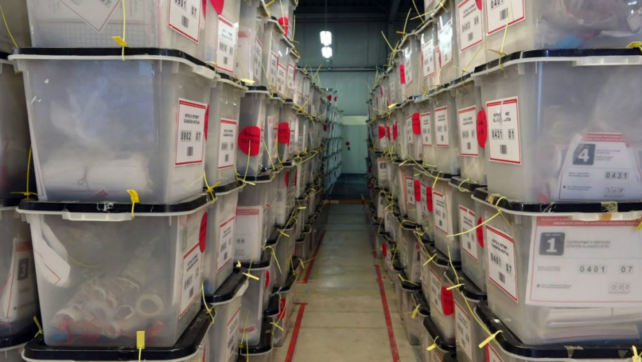 U Kosovskoj Mitrovici 21 osoba osumnjičena za manipulaciju glasovima puštena da se brani sa slobode