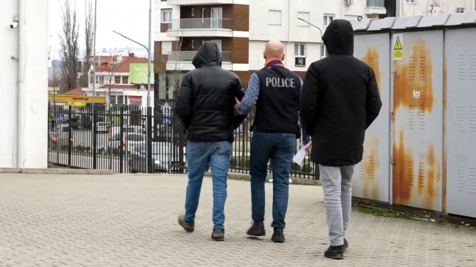 Velike razmere izborne manipulacije na KiM: U Mališevu privedeno 18, a na ispitivanju 50 članova izborne komisije