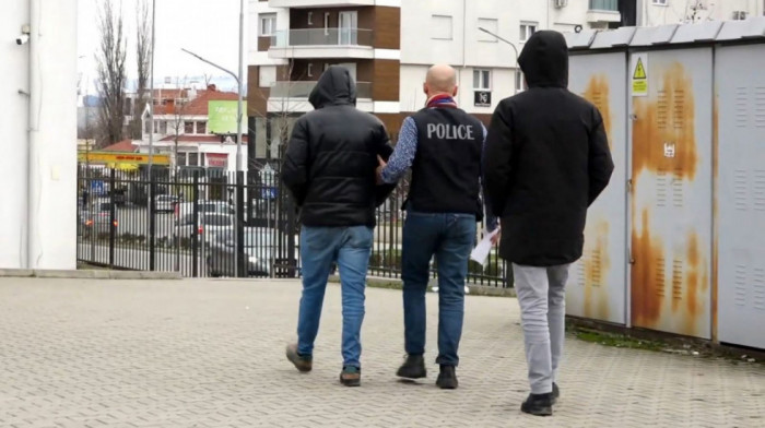 Velike razmere izborne manipulacije na KiM: U Mališevu privedeno 18, a na ispitivanju 50 članova izborne komisije