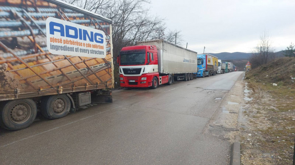 Teretna vozila na graničnim prelazima zadržavaju se i do pet sati