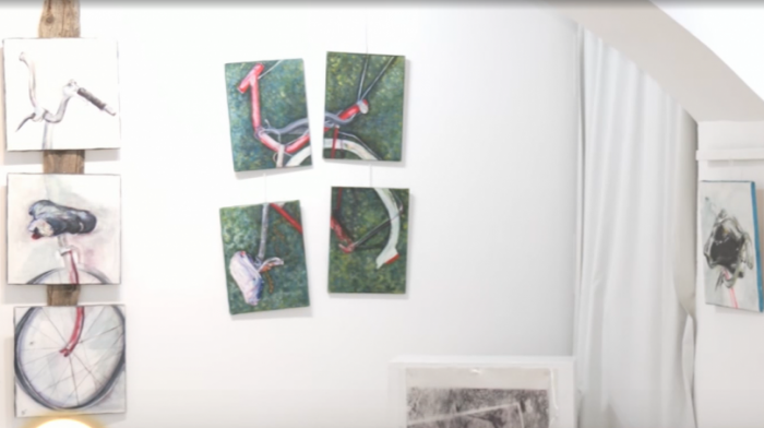 "Zapisi sa putovanja kroz sećanje": Izložba slika Sanje Savić Strake inspirisanih motivom bicikla