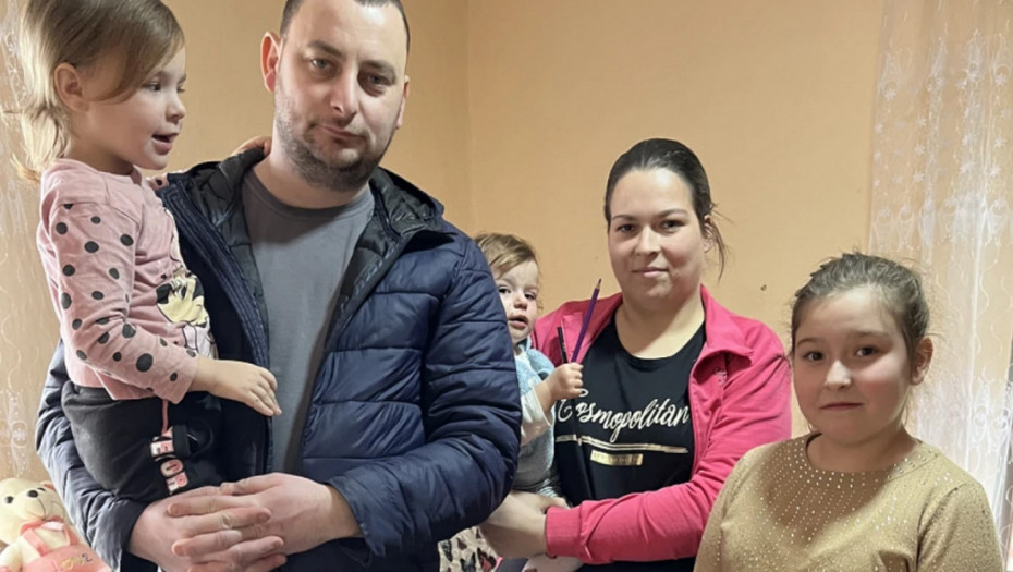 Kompanija Dejana Stankovića pomogla porodici Babić: Roditelji i tri devojčice napokon dobijaju krov nad glavom