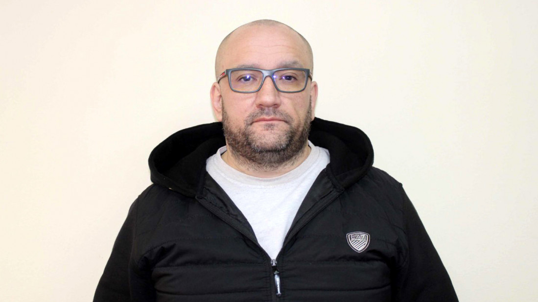 Policija objavila fotografije osumnjičenog koji se lažno predstavljao kao pripadnik MUP-a i BIA