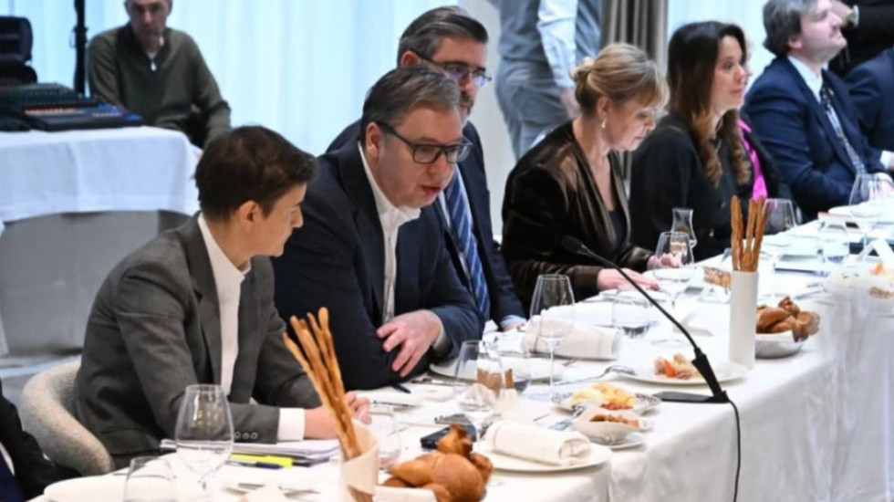 Vučić se sastao sa ambasadorima zemalja EU: Srbija ostaje posvećena dijalogu, stabilnosti i odgovornom pristupu (FOTO)