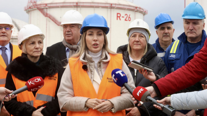 Đedović u obilasku novih rezervoara naftnih derivata u Smederevu, počelo punjenje dizelom
