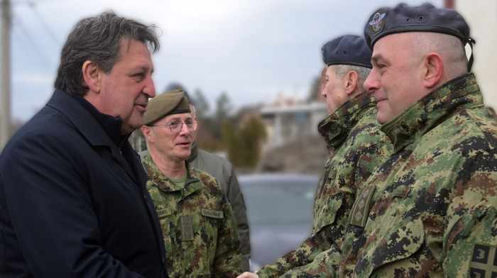 Gašić i Mojsilović obišli snage Vojske Srbije za kontrolu i zaštitu vazdušnog prostora
