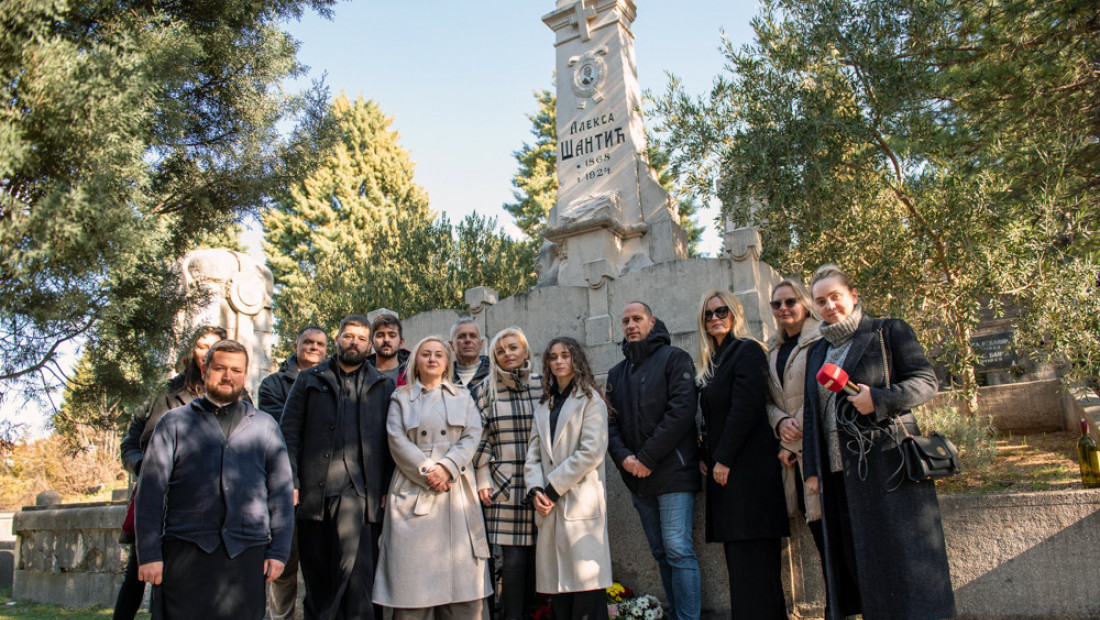 Obeležene 102 godine od smrti Alekse Šantića: Mostar odaje poštu velikom pesniku