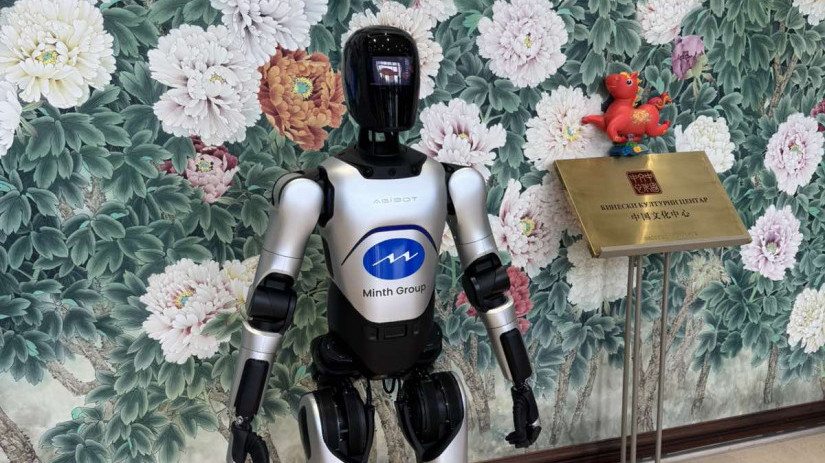 "Žao mi je što ne mogu da probam rakiju i sarmu": Robot Luka oduševljen Srbijom, humanoidi će se proizvoditi ovde