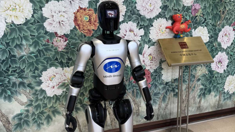 "Žao mi je što ne mogu da probam rakiju i sarmu": Robot Luka oduševljen Srbijom, humanoidi će se proizvoditi ovde