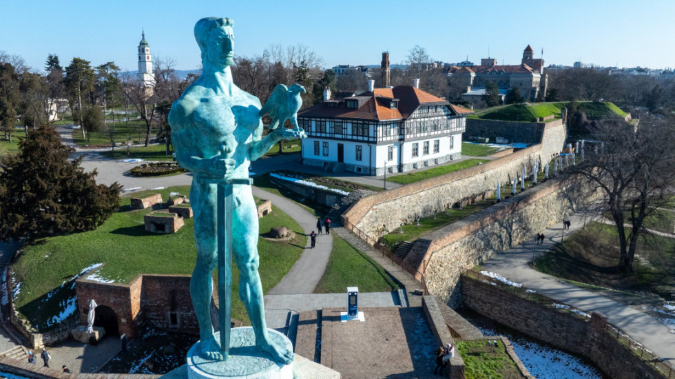 Beograd gotovo prazan za Sretenje: Građani na produženom vikendu, a kako rade prodavnice, banke, pošte i prevoz