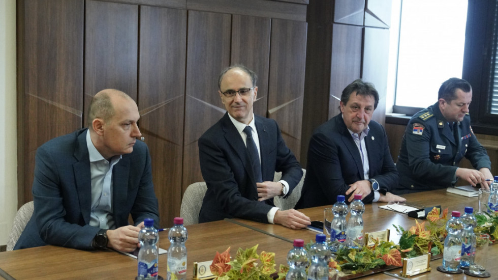 Macut: Razmatramo mogućnost da se VMA uključi u rešavanje liste čekanja za ortopediju