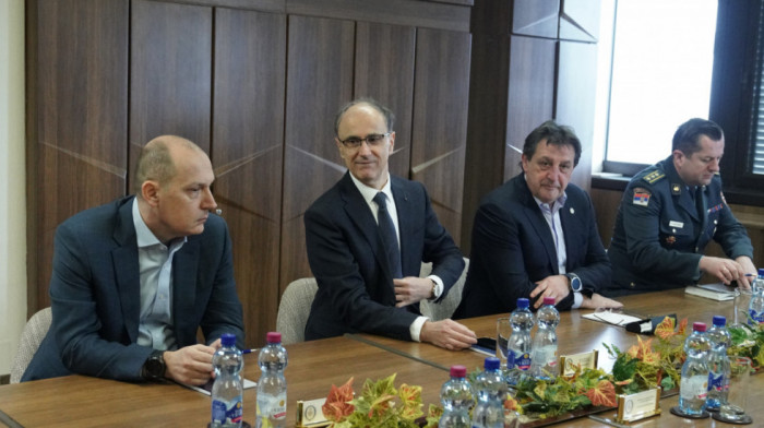 Macut: Razmatramo mogućnost da se VMA uključi u rešavanje liste čekanja za ortopediju