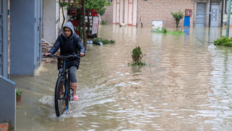 Zbog poplava evakuisano oko 50.000 ljudi iz grada Ksar el-Kebira u Maroku