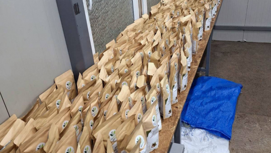 Sprečeno krijumčarenje čaja za mršavljenje na graničnom prelazu Šid, 250 pakovanja vredno 750.000 dinara