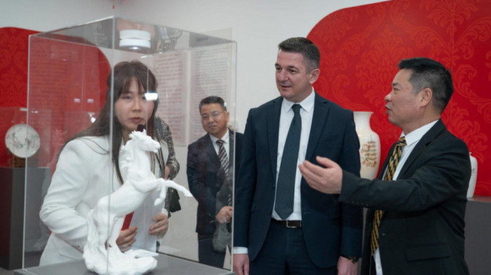 Međunarodna izložba "Kineska belina – Dehua porcelan" u Kineskom kulturnom centru u Beogradu