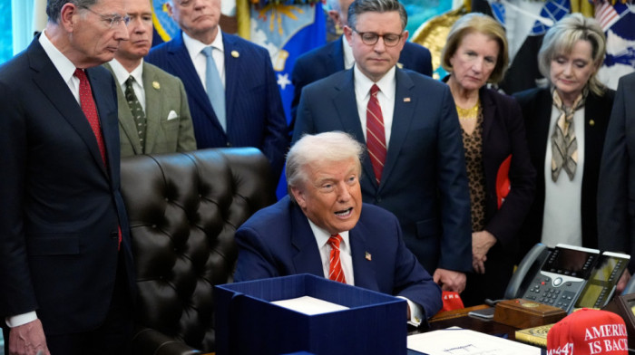 Okončan prestanak rada savezne vlade SAD: Tramp potpisao paket zakona, presudila tri glasa