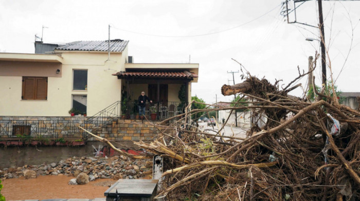 Tornado pogodio Krf: Nevreme izazvalo nestanak struje i štetu na kućama