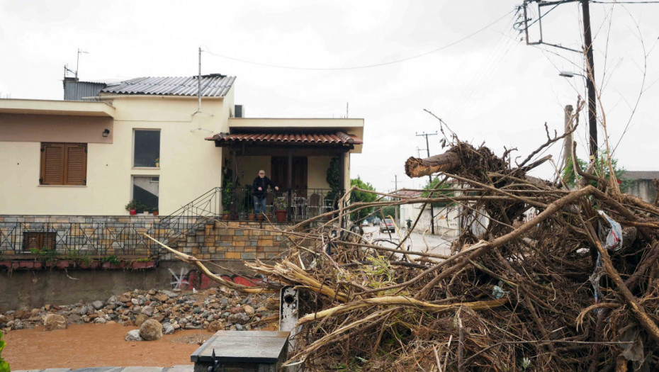 Tornado pogodio Krf: Nevreme izazvalo nestanak struje i štetu na kućama