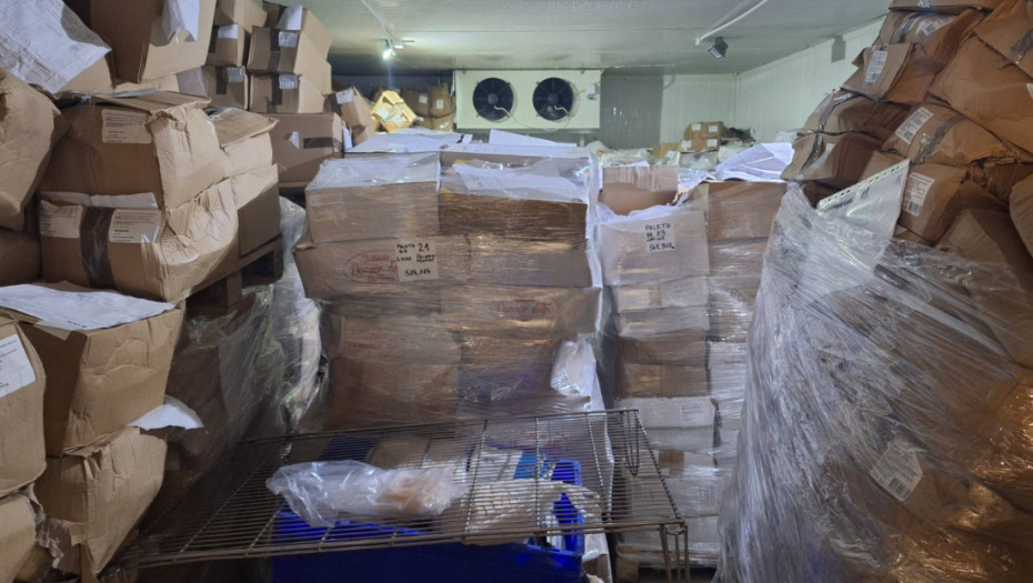 Sir sa nezakonito produženim rokom upotrebe povučen iz prometa u Kikindi (FOTO)