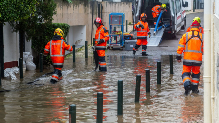 Vanredno stanje u Portugalu produženo do 15. februara: Porto u "crvenom" zbog vremenskih prilika