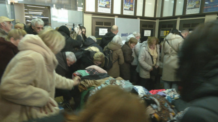 Od knjiga do tehničke robe: Pošta Srbije organizovala prodaju više od hiljadu neisporučenih paketa