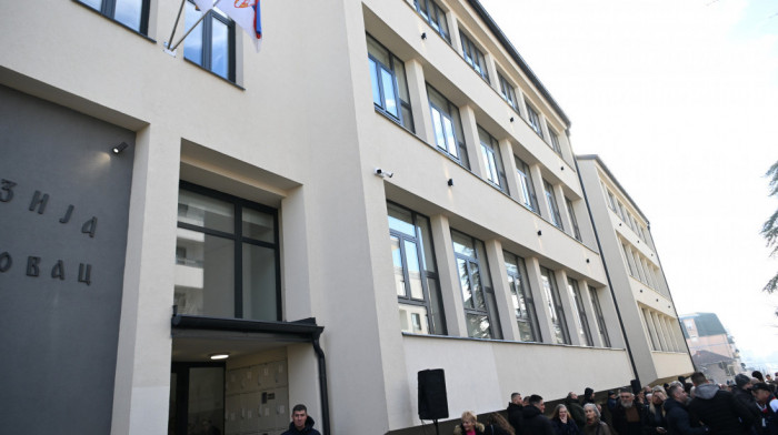 Vučić na ceremoniji otvaranja rekonstruisane "Gimnazije Mladenovac"