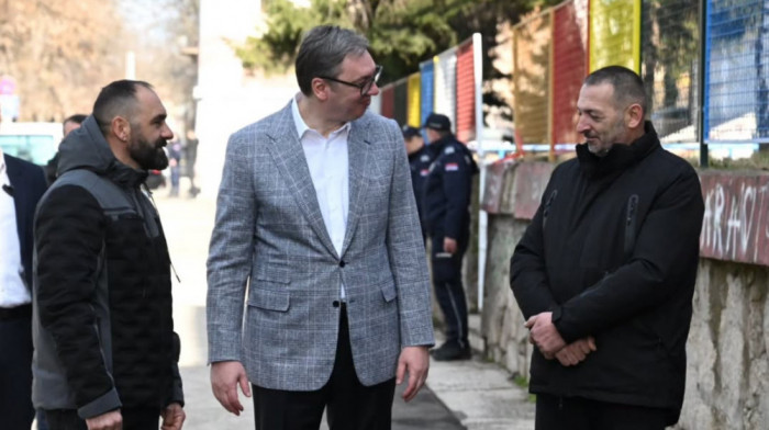Vučić se susreo sa roditeljima troje ubijenih u Duboni