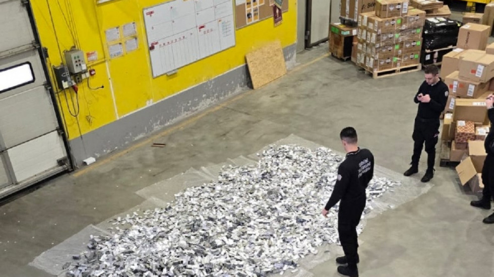 Zaplenjeno više od milion tableta "bensedina" i "ksalola": Nalazile se u magacinu kurirske službe u Beogradu