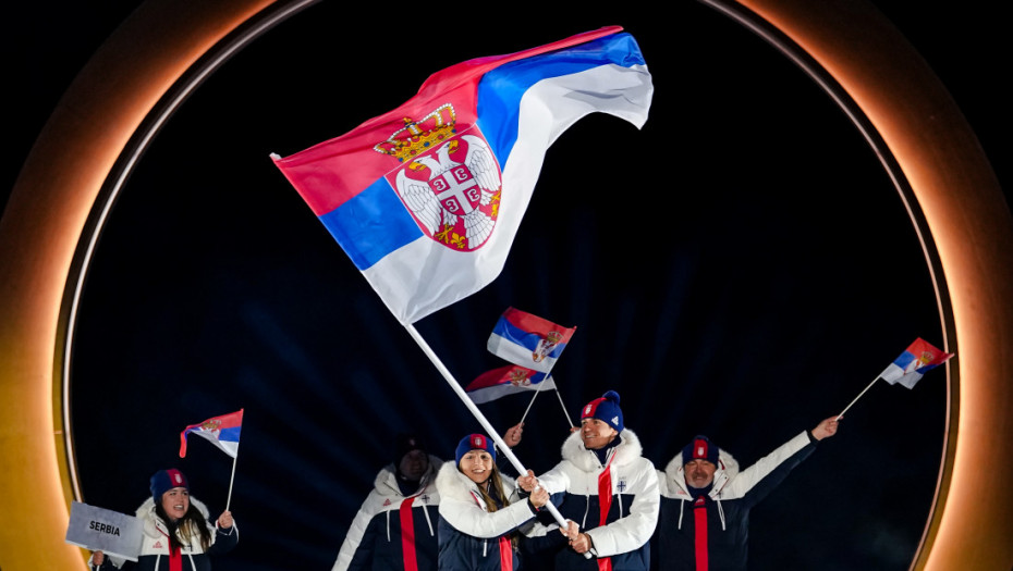 Srpski tim prodefilovao "San Sirom": Počinju ZOI