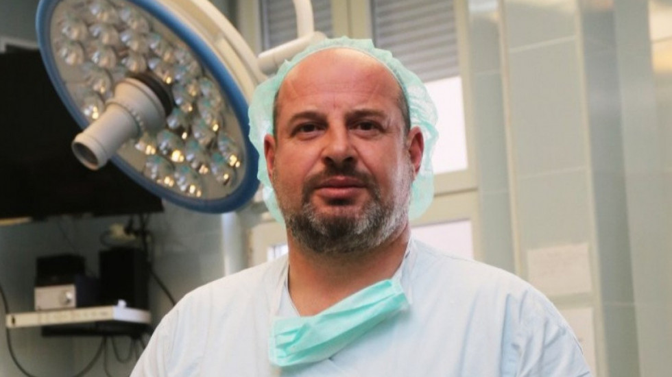 Srpski hirurg koji svakodnevno spasava živote: Priča o dr Vasku Tošiću