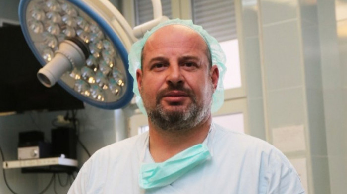 Srpski hirurg koji svakodnevno spasava živote: Priča o dr Vasku Tošiću