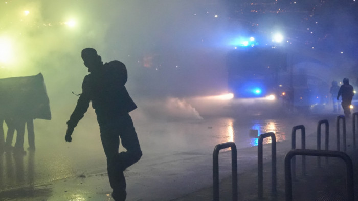 Sukobi na protestu protiv Zimskih olimpijskih igara u Milanu: Policija koristila vodene topove i suzavac (FOTO)