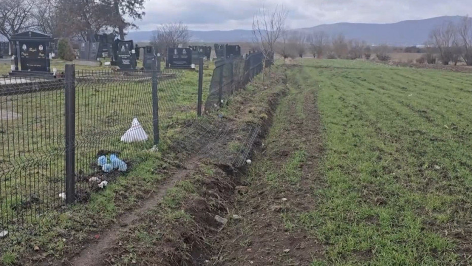 Oskrnavljen grob u Skulanevu kod Lipljana (FOTO)
