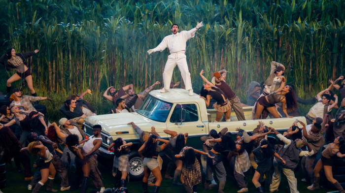 "Jedina stvar moćnija od mržnje je ljubav": Bad Bunny nastupio u poluvremenu Superbola i razbesneo Trampa