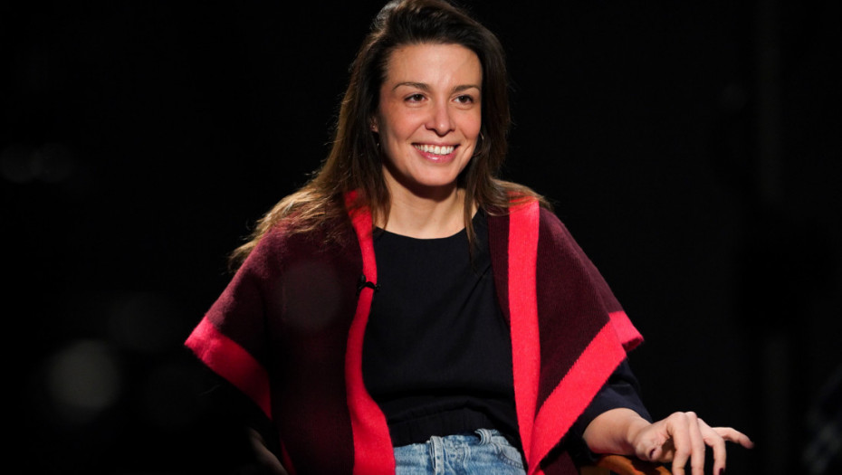 "Krokodil": Predstava o rodnoj disforiji i različitosti u Malom pozorištu "Duško Radović"