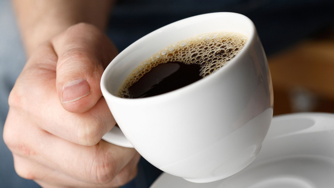 Istraživanje u SAD: Ispijanje kafe i čaja sa kofeinom pomaže u smanjenju rizika od demencije