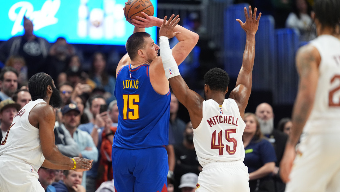 Poraz Denvera pd Klivlenda uz tripl-dabl Jokića, velika tuča igrača Šarlota i Detroita