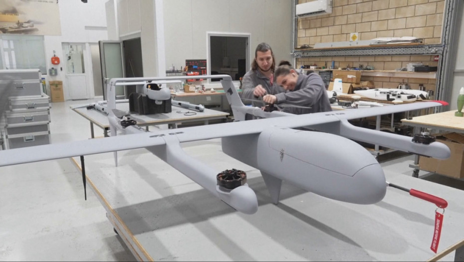 Ros: Švajcarska vojska očekuje početak proizvodnje vojnih dronova do 2027. godine