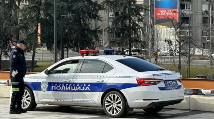 Evakuacija na Karaburmi: Dojava o postavljenoj bombi u TC "BIG", policija na licu mesta