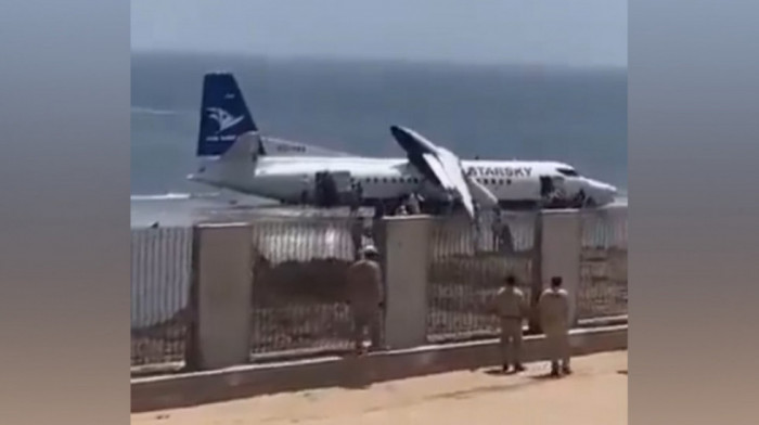 Putnički avion u Africi pao u more neposredno nakon poletanja (VIDEO)