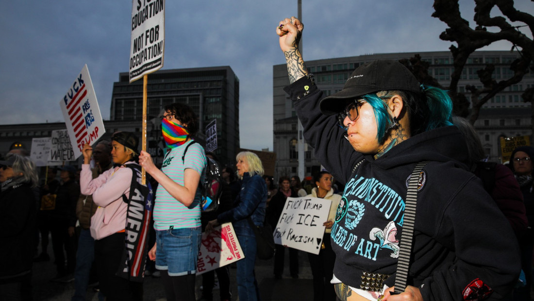 Fox News: Ekstremno leva grupa sa stranim vezama podriva SAD pod maskom protesta