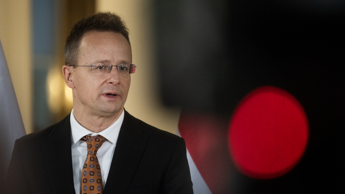 Sijarto: EU razmatra sankcionisanje Lukoila, Gasproma i Rosatoma